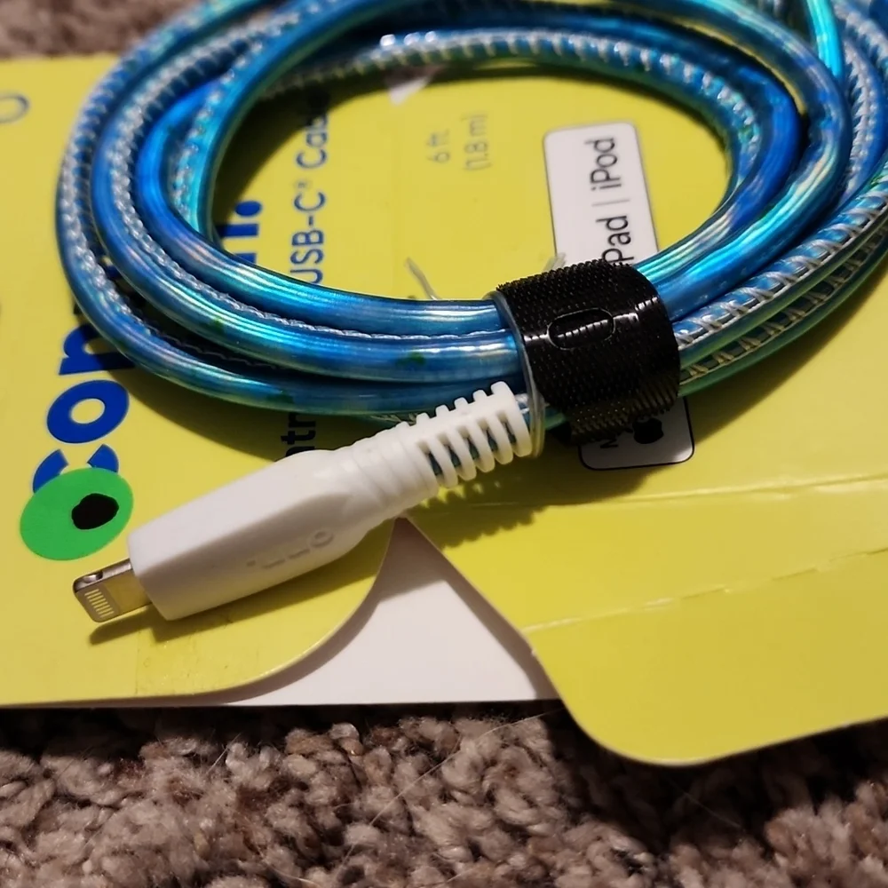 Lighting to USB-C 6 foot cable